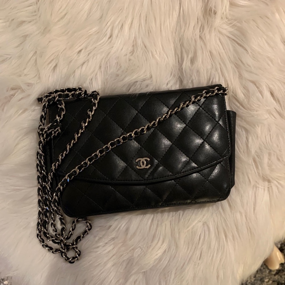 AUTHENTIC VINTAGE CLASSIC CHANEL BAG